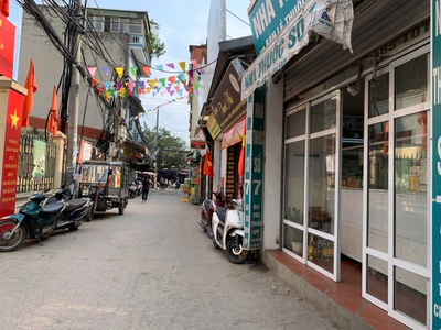 Chính chủ cho thuê cửa hàng 2 tầng,ô tô đỗ cửa, điện nước riêng biệt số 7 ngõ 255 lĩnh nam 0