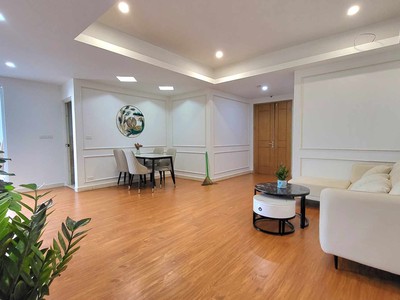 Vị trí đắc địa căn hộ 2 phòng ngủ 88,78m2 căn góc ban công Đông Nam Tòa 197 Trần Phú,Hà Đông. 0