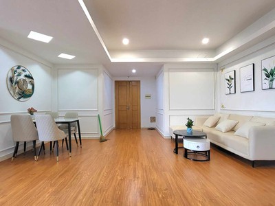Vị trí đắc địa căn hộ 2 phòng ngủ 88,78m2 căn góc ban công Đông Nam Tòa 197 Trần Phú,Hà Đông. 2