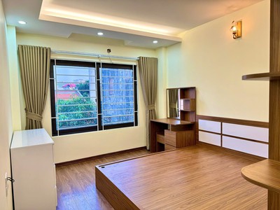 Hiếm, Bán Nhà Ngõ 98 Phố Đàm Quang Trung, Cổ Linh, Long Biên, 30m2, 5 Tầng, Phân Lô, Ô Tô 5