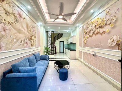 Hiếm, Bán Nhà Ngõ 98 Phố Đàm Quang Trung, Cổ Linh, Long Biên, 30m2, 5 Tầng, Phân Lô, Ô Tô 1