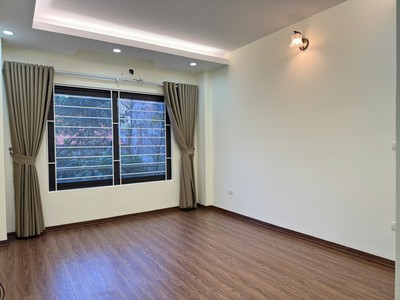 Hiếm, Bán Nhà Ngõ 98 Phố Đàm Quang Trung, Cổ Linh, Long Biên, 30m2, 5 Tầng, Phân Lô, Ô Tô 3