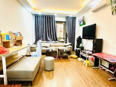 Bán gấp nhà Võ Chí Công, Cầu Giấy 30m x 5T -  giá 6.6 tỷ, nhà đẹp, 2 thoáng, gần ô tô 0