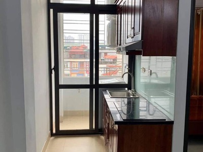 Bán chung cư mini 190 nguyễn trãi, 150m2, 10 tầng, ngõ ô tô, 32 phòng, dòng tiền 220tr/tháng, giá 1