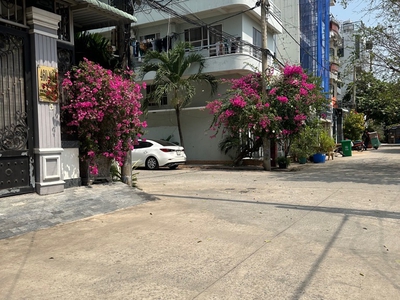 Hiếm, lô góc đất nở hậu mặt tiền đường số 9 khu kim sơn 460 lê văn lương tân phong quận 7, 233m2 0