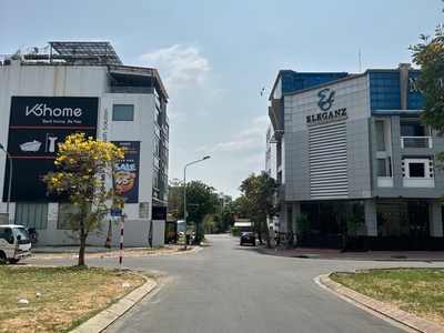 Hiếm, lô góc đất nở hậu mặt tiền đường số 9 khu kim sơn 460 lê văn lương tân phong quận 7, 233m2 1
