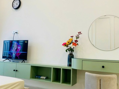 Chính chủ gửi bán căn studio - 25m2- 2.05 tỷ- tòa s403 - vinhomes smart city - full nội thất đẹp - 2