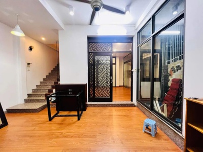 Bán nhà 4 tầng phân lô phố hoàng cầu, đống đa. lô góc 3 thoáng. 50m ra mặt phố. 12.5 tỷ 0