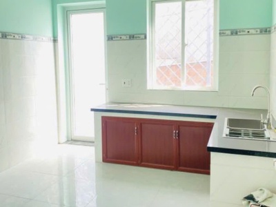 Cho thuê nhà 1t1l 350m2 6pn mặt tiền đường lý tế xuyên - linh đông 3