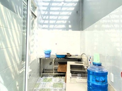 Cho thuê nhà 1t1l 350m2 6pn mặt tiền đường lý tế xuyên - linh đông 4