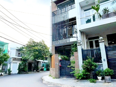 Cho thuê nhà góc 2MT Quốc Hương, Phường Thảo Điền, TP Thủ Đức. Hầm, 3 Tầng, 6x16 chỉ 80tr 0