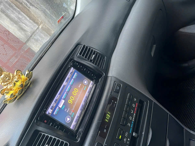 Chính chủ cần bán xe Toyota 2006 7