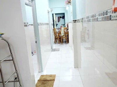 Chỉ hơn 4 tỷ - nhà mới 2 tầng - 60m2 - Hẻm xe hơi - đường Lê Văn Quới 4