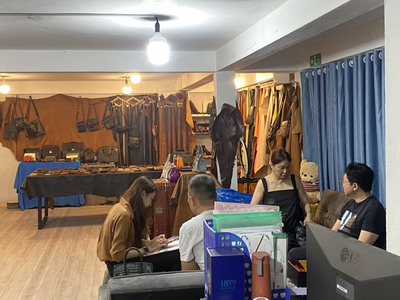 Xưởng sản xuất phụ kiện da chuyên phân phối sỉ 0