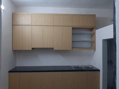 Cho thuê căn hộ tập thể tầng 5 phố yên lãng, láng hạ, 2 ngủ,1 wc, điện nước giá dân 3