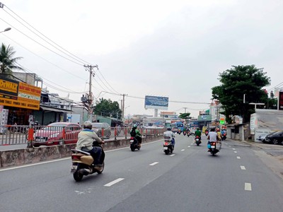 Ngộp cắt lỗ 1.8 tỷ bán nhà 5 tầng hẻm xe tải 80m2 6.5x13 chỉ 7.4 tỷ cho thuê 300tr.n ql13 hiệp bình 4