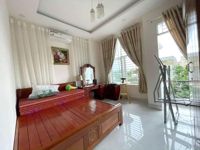 Bán nhà 4 tầng hẻm xe hơi 68m2 4 17 chỉ 7.6 tỷ gần phạm văn đồng hiệp bình chánh thủ đức đẹp lung 1