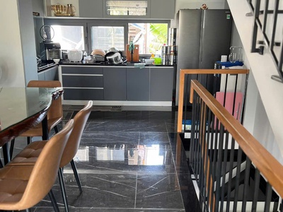 Cần bán căn nhà 4 tầng 1/ bưng ông thoàn, gần các khu compound, gần liên phường - tiện lên cao tốc, 3