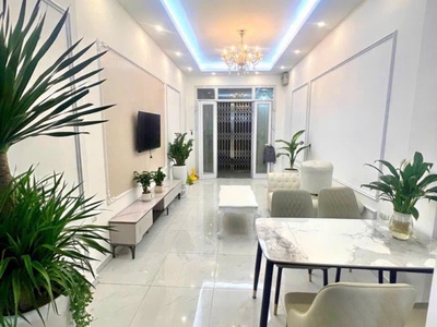 Hoàng hoa thám 15.5 tỷ ba đình. diện tích 45 mét vuông. mặt tiền 5 mét. nhà xây 5 tầng.  thang máy. 0