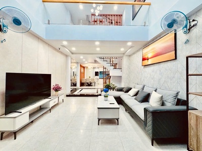 Ngộp lắm rồi hẻm xe hơi 440 thống nhất gò vấp 5 tầng 4pn 0