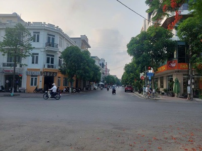 Bán nhà 3 tầng - lô góc 2 mặt tiền - mặt phố phan bá vành giao với bùi thị xuân - dân cư đông đúc 0