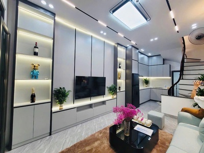 Nhỉnh 5 tỷ - hoàng hoa thám - ngõ thông - nhà đẹp ở ngay - 2 thoáng - 27m 5 tầng 0