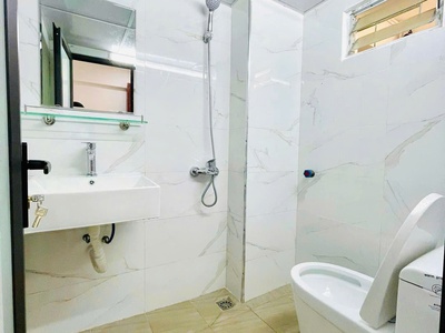 Bán tập thể tầng 3 nguyễn chí thanh, căn studio 1 ngủ khép kín đẹp sẵn ở ngay 2