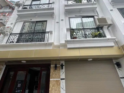 Bán nhà đức giang- long biên,mới- đẹp, 32m2,5 tầng, mặt tiền 4m, 6.4 tỷ. 0