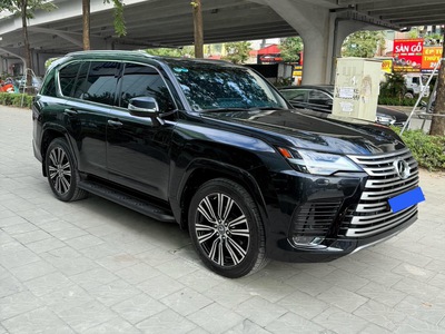 Bán Lexus LX600 Urban 7 chỗ,sản xuất 2023, lăn bánh 8000 Km xe như mới 2