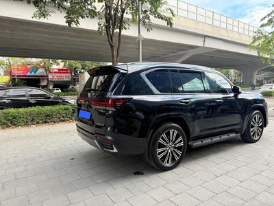 Bán Lexus LX600 Urban 7 chỗ,sản xuất 2023, lăn bánh 8000 Km xe như mới 4