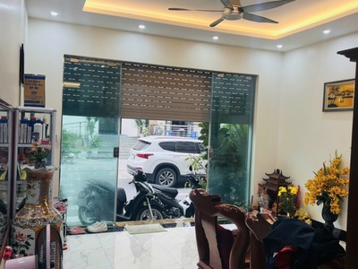 Bán nhà liền kề thịnh thiệt 4 tầng long lanh ô chờ thang máy vỉa hè ô tô dừng đỗ hoàng mai 0