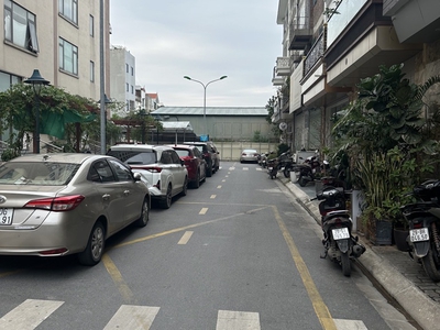 Bán nhà liền kề thịnh thiệt 4 tầng long lanh ô chờ thang máy vỉa hè ô tô dừng đỗ hoàng mai 3