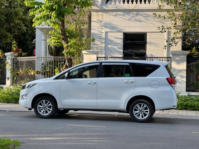 Innova 2018E MT, xe đẹp xuất sắc cho các bác về khởi nghiệp. 1