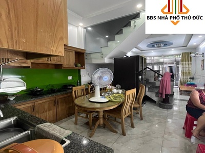 Bán nhà riêng HXT 6 mét tại Quận Thủ Đức 2 Tầng 2 pn 1 wc Chưa đến 10.7 tr/m2 230 m2 6.3 x 35 6