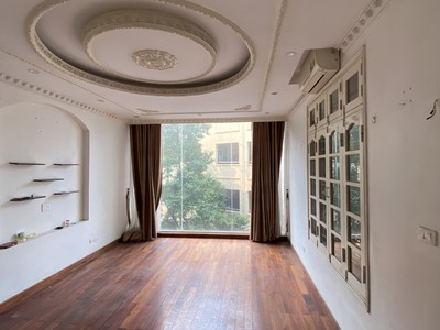 Cho thuê nhà nguyên căn Nguyễn Hữu Huân, 93m2 x 6 tầng thang máy, gần hồ Hoàn Kiếm 3