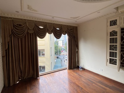 Cho thuê nhà nguyên căn Nguyễn Hữu Huân, 93m2 x 6 tầng thang máy, gần hồ Hoàn Kiếm 2