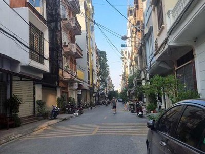 Phố xa la 52m2, 4 tầng, nhỉnh 11 tỷ. ô tô vào nhà - ở ngay - dân trí - tiện ích kđt xa la 0