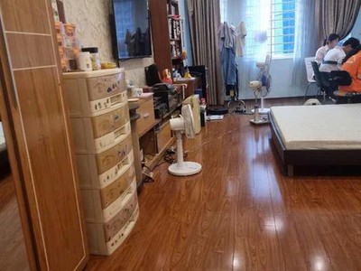 Phố xa la 52m2, 4 tầng, nhỉnh 11 tỷ. ô tô vào nhà - ở ngay - dân trí - tiện ích kđt xa la 1