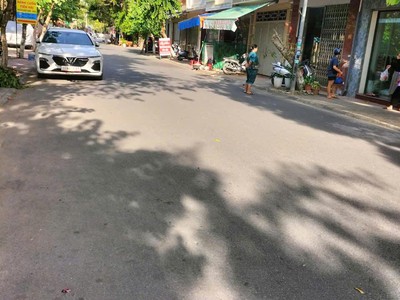 Bán nhà mặt phố trần thái tông tp thái bình, nhà 3,5 tầng, hai mặt phố,diện tích 86,5m2, giá 8.86 tỷ 0