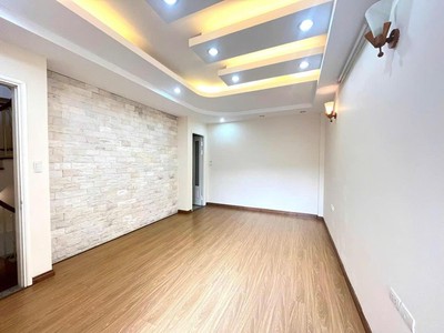 Hoàng hoa thám - ba đình- ngõ thông -an sinh đỉnh- ở ngay- nhỉnh 6 tỷ 2