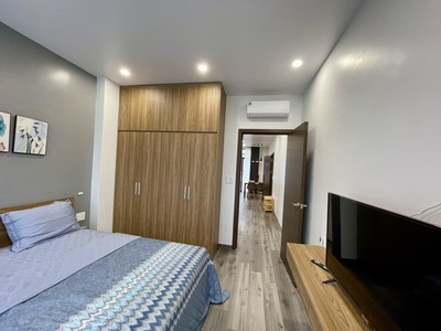 Cho thuê căn hộ 1 p.ngủ riêng biệt  45m2  tại Vinhomes Marina. 5