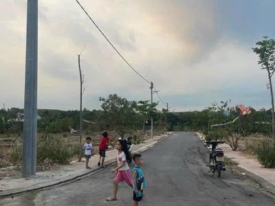 Đất nền giá rẻ sổ riêng thổ cư bình minh trảng bom đồng nai 1 sẹc ql1a . trọn sổ 1 tỷ 150/nền , lh 4