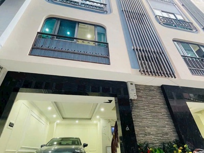 Nhà mới ở ngay phố quan hoa 36mv 6 tầng thang máy  15 tỷ lại còn thương lượng   - ô tô vào nhà 0