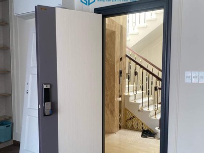Cửa Thép Vân Gỗ DELUXE vẻ đẹp hiện đại 1