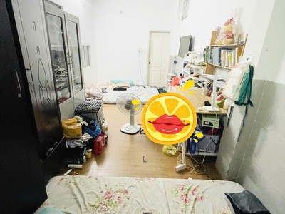 Q4 tôn thất thuyết 2  căn ra mặt tiền nhà xây chắc chắn 4 tầng, 2 phút tới q1 gần đh nguyễn tất 4