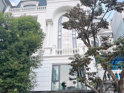 Bán bt hancic, trung văn, n.t.liêm.dt 148m x4t, mt 10m, mặt phố. giá 32,5 tỷ. lh: 0964769634 0