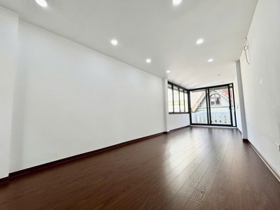 Nhà đẹp- giá tốt chính chủ cần bán nhanh căn nhà vị trí đẹp tại quận ba đình, tp hà nội 2