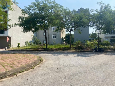 Bán đất tại KĐT Nam đầm vạc, Vĩnh yên, Vĩnh phúc. Hướng Đông Bắc giá chỉ 3 tỷ 0