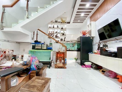 Ngang 4.5m, ngay ngã năm quang trung, p10 gò vấp, giá 2.x tỷ 2