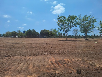 Mình lên lại lô 300m mt đường nhựa và cấp phối. 800 thổ. 8 sào. láng dài. đất đỏ. 2